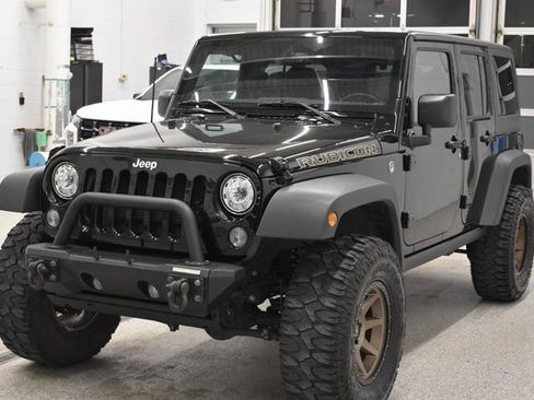 Used 2017 Jeep Wrangler Unlimited Rubicon w/ Cold Weather Group image 9