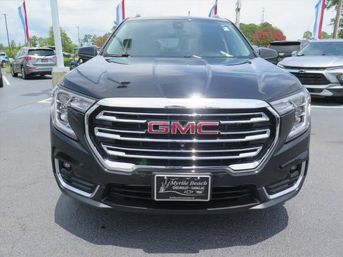 Used 2023 GMC Terrain SLT w/ Tech Package FWD image 9