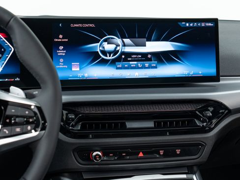 Used 2025 BMW 230i xDrive Coupe w/ Convenience Package image 19