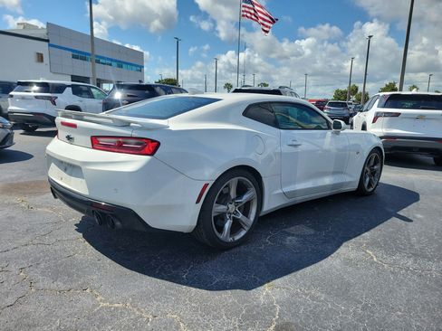 Used 2017 Chevrolet Camaro SS RWD image 8