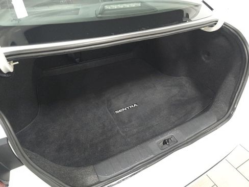 Used 2024 Nissan Sentra S image 18