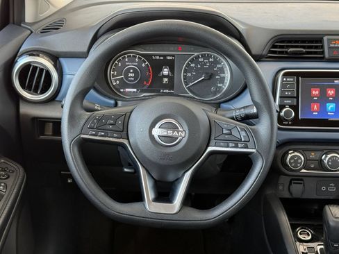 Used 2025 Nissan Versa SV FWD image 27