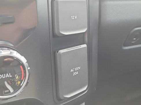 New 2026 Ford F250 Platinum w/ Tremor Off-Road Package image 25