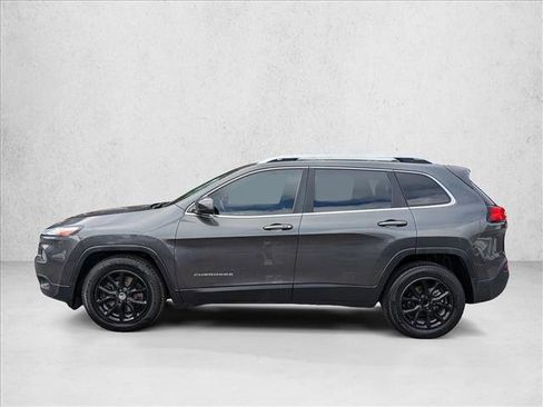 Used 2015 Jeep Cherokee Latitude w/ Comfort/Convenience Group image 9