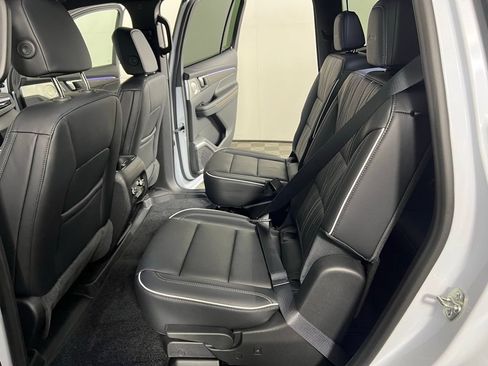 Used 2026 Buick Enclave Avenir w/ Super Cruise Package FWD image 16