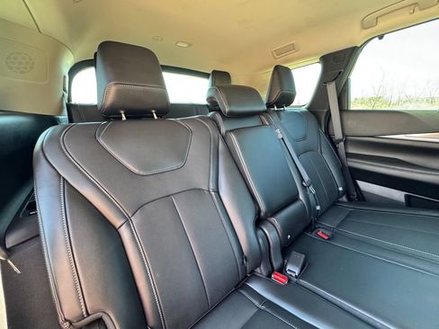 Certified 2026 INFINITI QX60 Luxe w/ Family Package AWD/4WD image 28