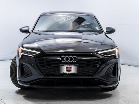 Used 2024 Audi Q8 e-tron Premium image 10