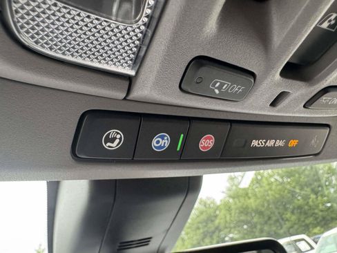 Used 2020 GMC Sierra 1500 SLT w/ SLT Premium Plus Package AWD/4WD image 43