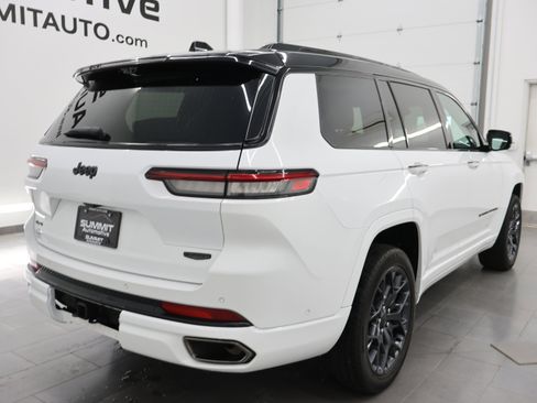 Used 2025 Jeep Grand Cherokee L Summit AWD/4WD image 46