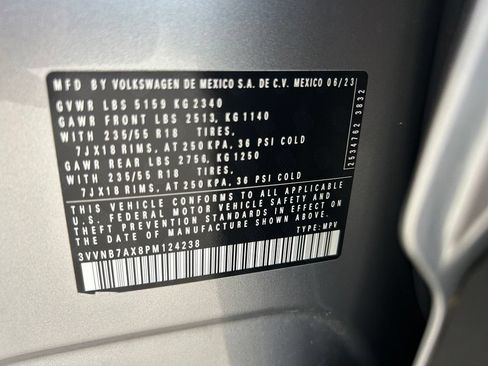 Used 2023 Volkswagen Tiguan SE w/ Panoramic Sunroof Package FWD image 55