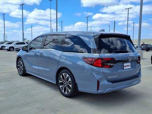 New 2026 Honda Odyssey Elite image 2