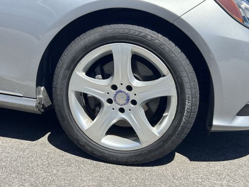 Used 2014 Mercedes-Benz E 350 4MATIC Sedan image 10