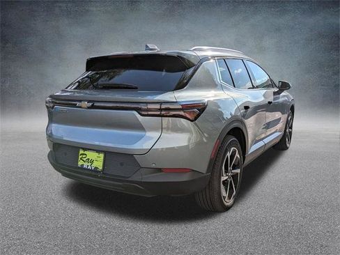 New 2026 Chevrolet Equinox EV LT image 4