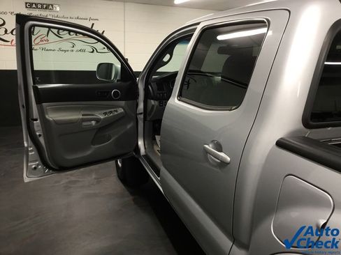 Used 2011 Toyota Tacoma 4x4 Double Cab w/ TRD Sport Pkg image 22