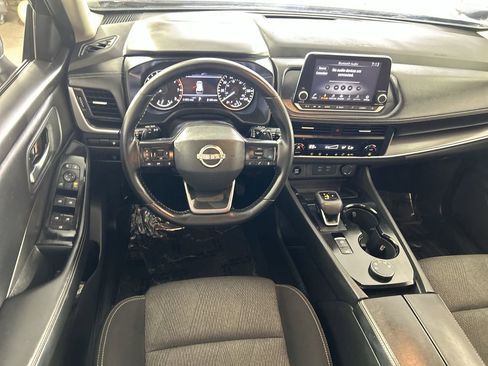 Used 2025 Nissan Rogue SV image 22