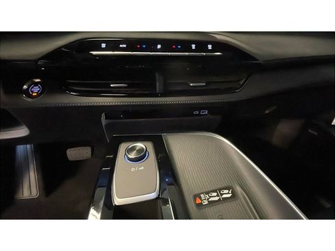 New 2026 Buick Enclave Preferred w/ Power Package AWD/4WD image 13