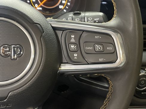 Used 2024 Jeep Wrangler Unlimited Sahara AWD/4WD image 20