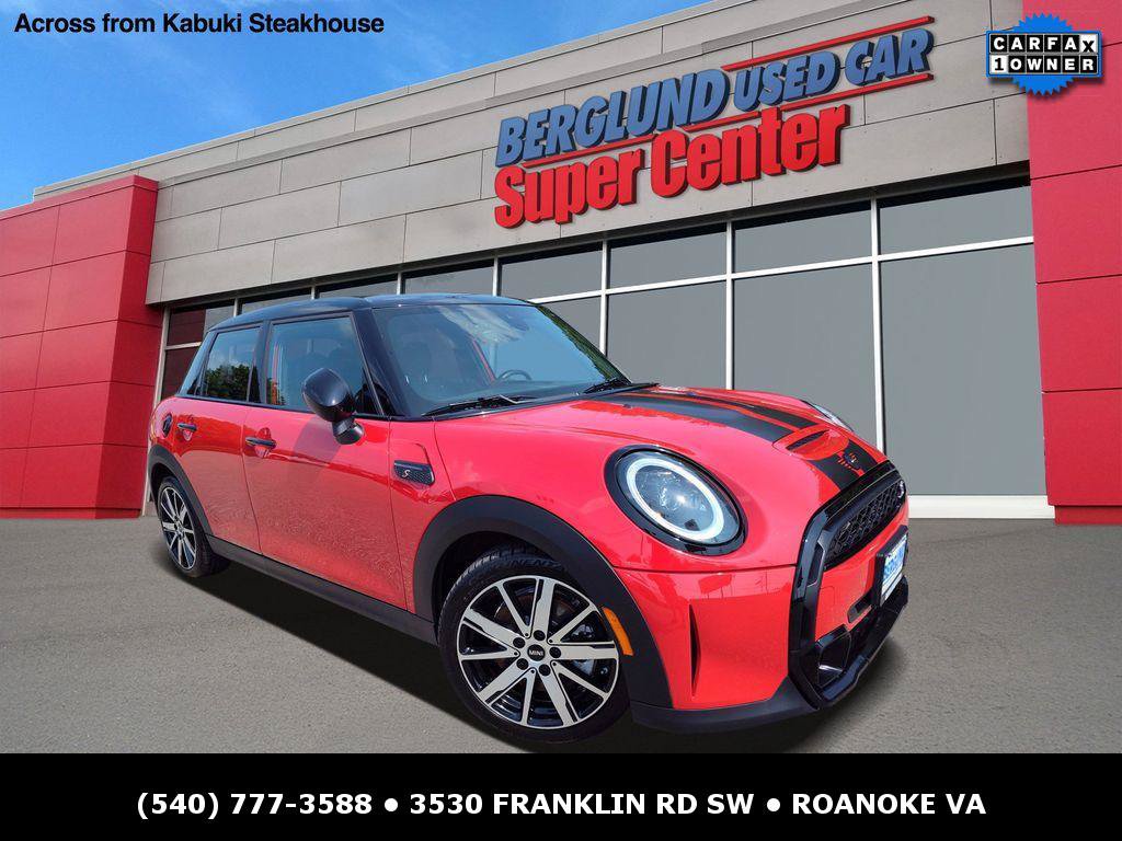 Used 2023 MINI Cooper S FWD image 1