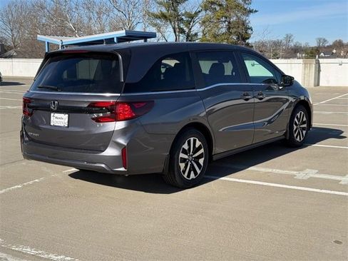 New 2026 Honda Odyssey EX-L image 3