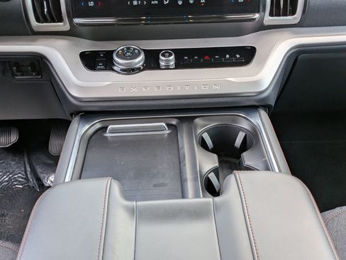Used 2025 Ford Expedition Max Active AWD/4WD image 20