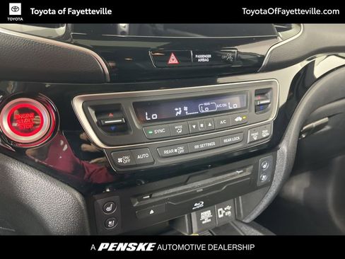 Used 2022 Honda Pilot Elite image 25