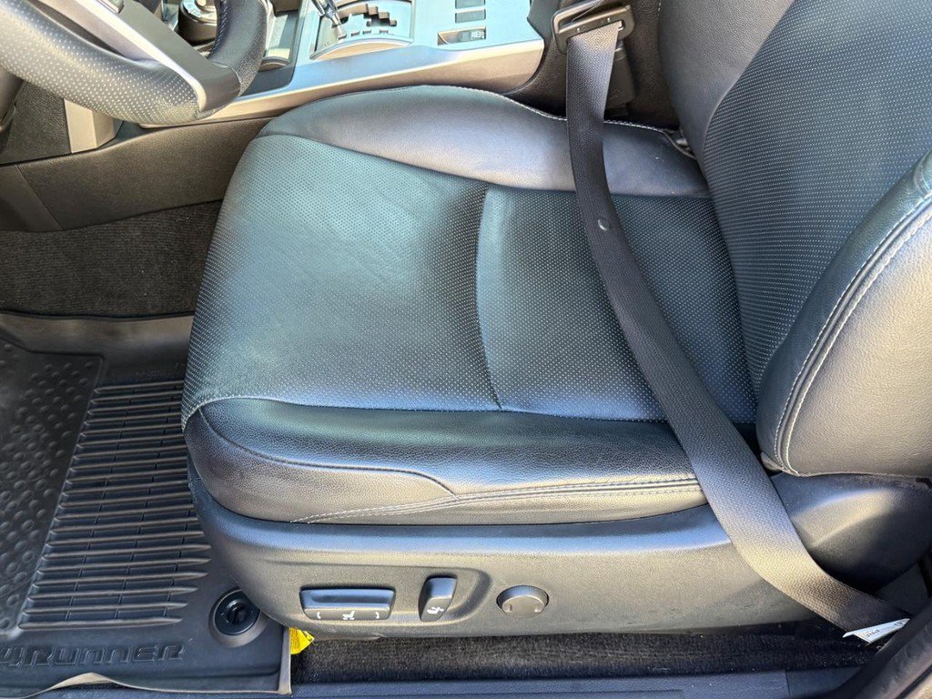 Used 2022 Toyota 4Runner Limited AWD/4WD image 17