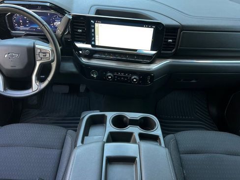 Used 2024 Chevrolet Silverado 1500 RST w/ Z71 Off-Road Package AWD/4WD image 13