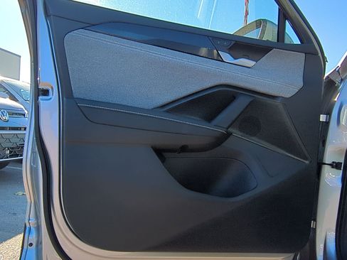 New 2025 Volkswagen Tiguan S image 10