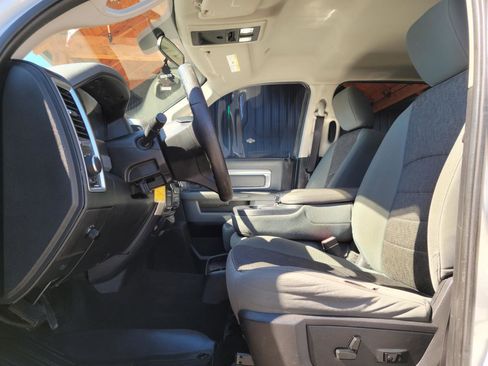 Used 2017 RAM 2500 SLT image 13