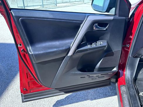 Used 2018 Toyota RAV4 Adventure image 9