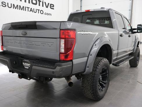 Used 2022 Ford F250 XLT w/ Black Appearance Package AWD/4WD image 4