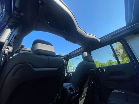 New 2026 Jeep Wrangler Unlimited Rubicon AWD/4WD image 21