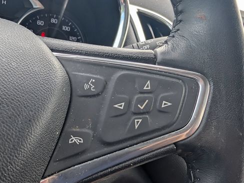 Used 2019 Chevrolet Equinox LT FWD image 12