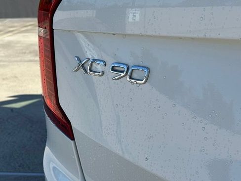 Certified 2024 Volvo XC90 B6 Ultimate w/ Protection Package Premier AWD/4WD image 39