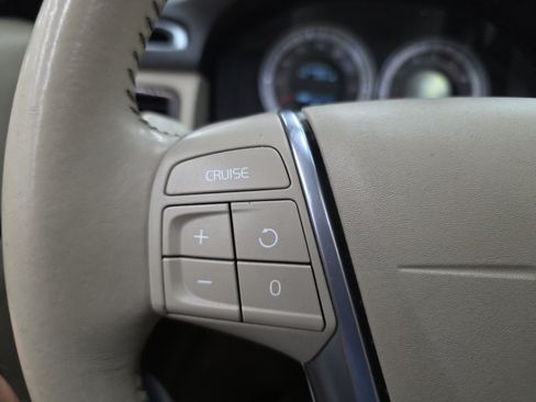 Used 2013 Volvo XC70 3.2 AWD/4WD image 24