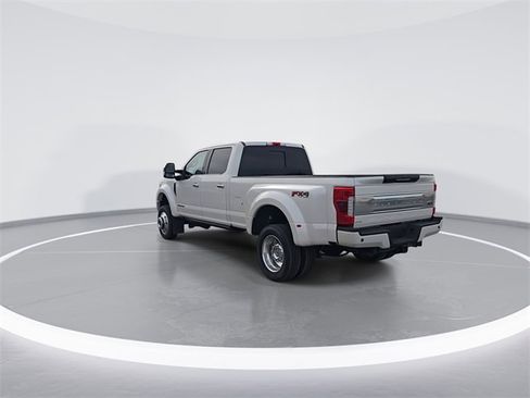 Used 2017 Ford F450 Platinum w/ Platinum Ultimate Package image 6