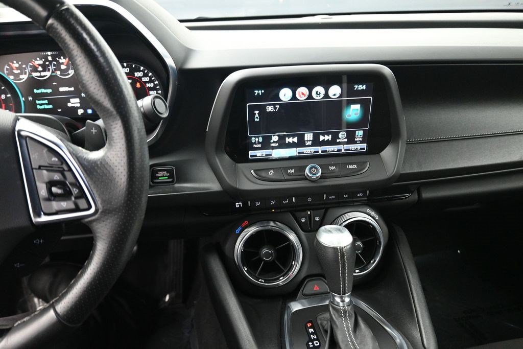 Used 2018 Chevrolet Camaro SS RWD image 11
