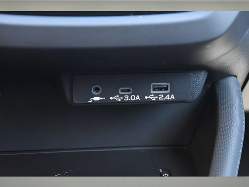 Used 2026 Subaru Forester Premium AWD/4WD image 34
