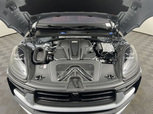 Certified 2025 Porsche Macan S AWD/4WD image 22