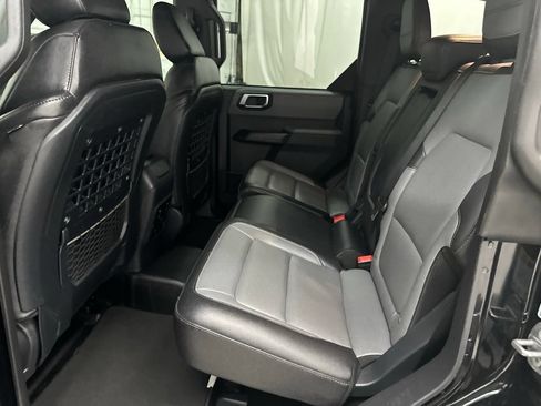 Used 2024 Ford Bronco Everglades AWD/4WD image 25