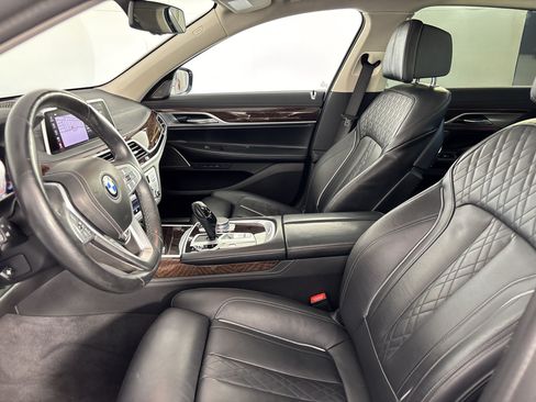 Used 2022 BMW 750i xDrive AWD/4WD image 5