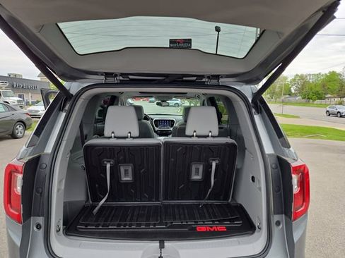 Used 2023 GMC Acadia SLT w/ Preferred Package FWD image 34