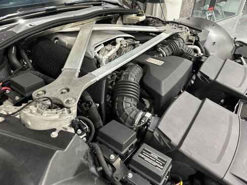 Used 2019 Aston Martin V8 Vantage Coupe RWD image 17