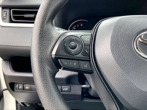 Certified 2025 Toyota RAV4 XLE w/ Convenience Package FWD image 23