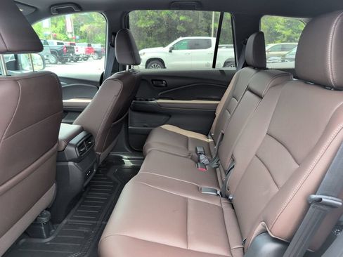 Used 2025 Honda Passport EX-L image 35