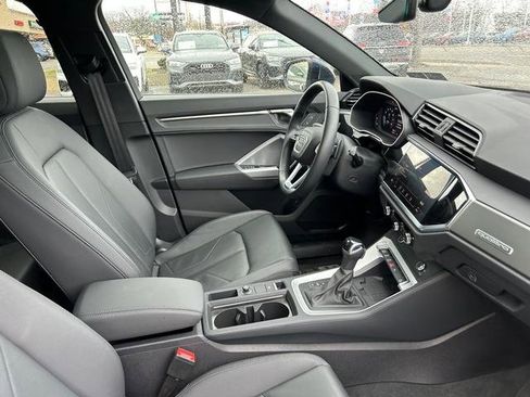 Used 2024 Audi Q3 2.0T Premium w/ Convenience Package image 25