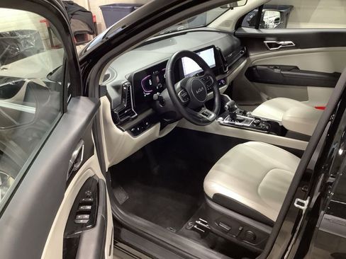Certified 2023 Kia Sportage EX image 12