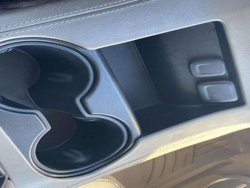 Used 2019 GMC Yukon SLE image 22