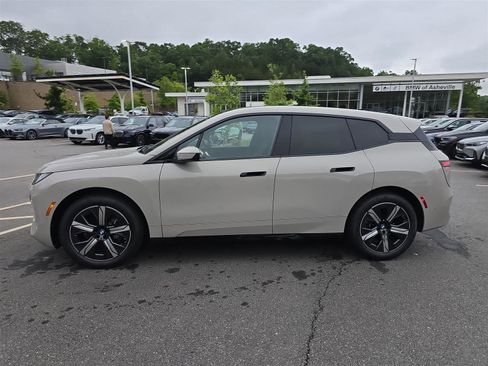 Used 2026 BMW iX xDrive45 image 8