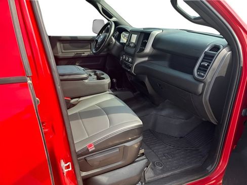 Used 2022 RAM 2500 Tradesman w/ Chrome Appearance Group AWD/4WD image 10